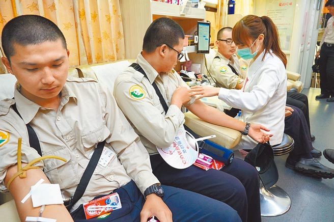 内政部修正替代役男请假规则，比照《性平法》，「陪产假」修正为「陪产检及陪产假」，同时将给假天数由5日调整为7日。（本报资料照片）