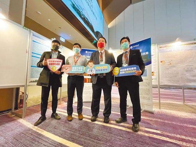 高醫最新研究證實，服用益生菌有助預防大腸癌，還可減經大腸癌患者治療過程的不適症狀，降低復發率。（袁庭堯攝）