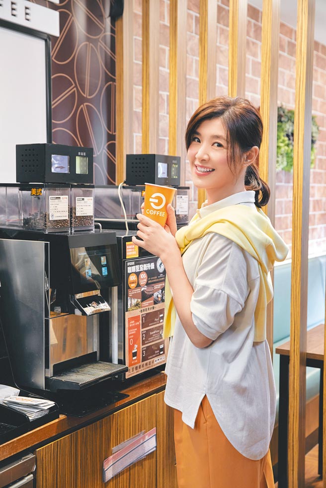 蘇慧倫今年續約代言全聯OFF COFFEE。（相信音樂提供）