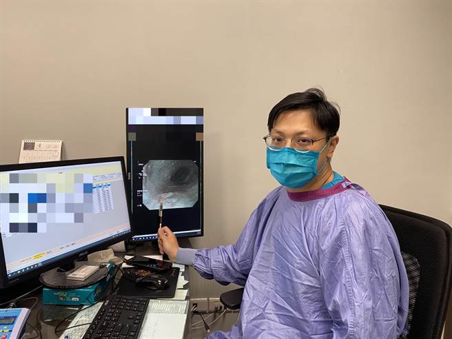 长安医院肝胆肠胃科医师许钰铨提醒，想降低罹患食道癌一定要远离食道癌致癌因子，调整饮食习惯才是首要任务。（长安医院提供／冯惠宜台中传真）