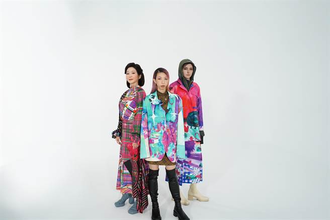 虚拟邓丽君联手王子欣、元宇宙少女EVE登上臺北时装周。 （数字王国提供）