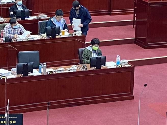 陈信瑜表示，理事长力挺属工会自主，如果有说谎，会主动辞职下台。（游念育摄）