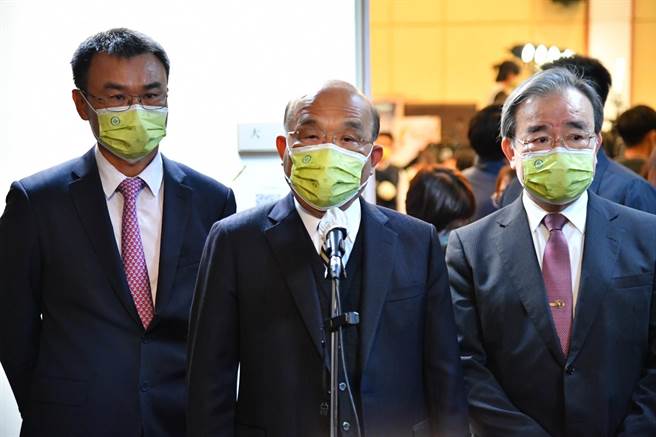 行政院长苏贞昌今出席110年全国十大绩优农业产销班颁奖及表扬活动。（行政院提供）