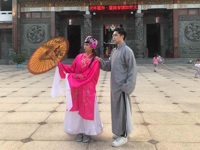 旅行箱劇團與大心戲坊合作演出舞台劇。（蔡明儒提供／廖素慧嘉市傳真）