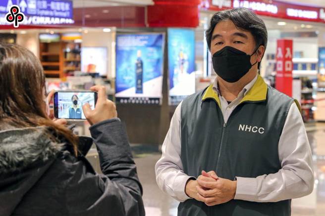 中央流行疫情指揮中心醫療應變組副組長王必勝29日一早前往基隆市政府開會，強調希望能趕快斬斷基隆新冠疫情傳染鏈。（本報資料照片）