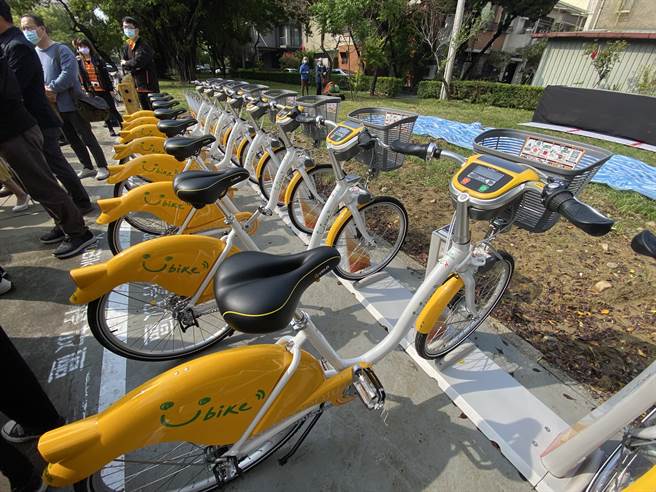 台中市长卢秀燕与交通局长叶昭甫29日宣布YouBike 2.0增加至1000站，将持续推动以满足市民及地方民意之期待与需求。（卢金足摄）