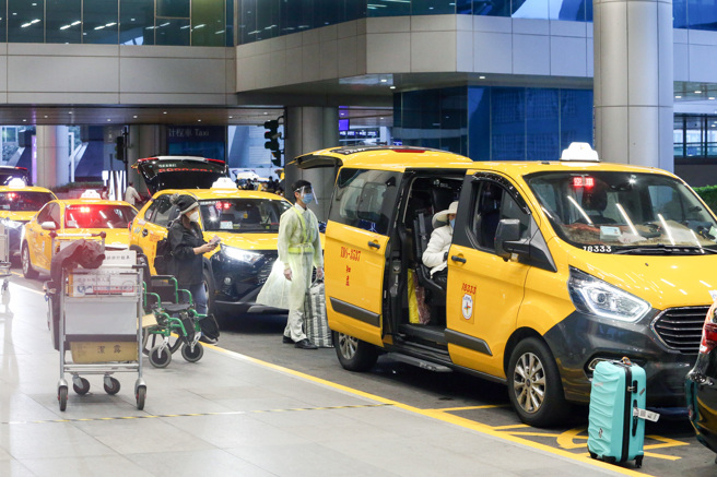 台灣近日本土個案數激增，讓網友大嘆，距離可出國旅遊的日子感覺更遠了。（本報系資料照）