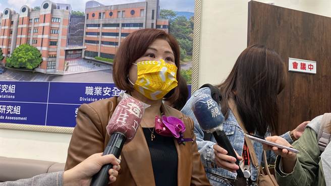 劳动部长许铭春。（李柏澔摄）