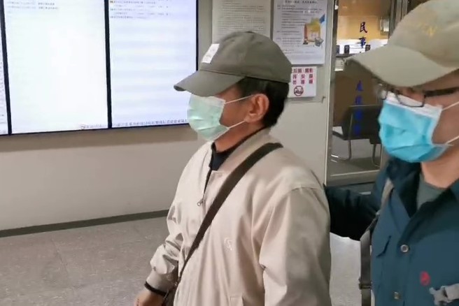 老翁蔡万达29日为杀妻案到台北地院出庭。(蒋永佑摄)