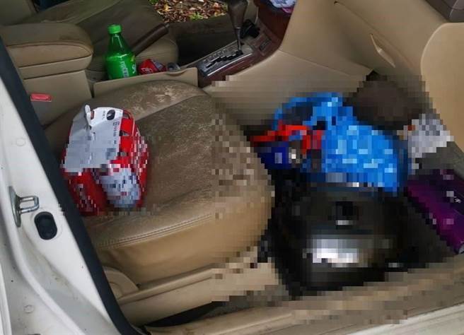 警方在七股一处庙前找到男子与车辆，幸好未发生憾事。(读者提供／刘秀芬台南传真)