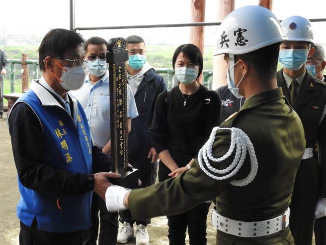 空军少校陈奕因公殉职29日入祀忠烈祠，由南投县长林明溱主祭。（南投县政府提供／廖志晃南投传真）