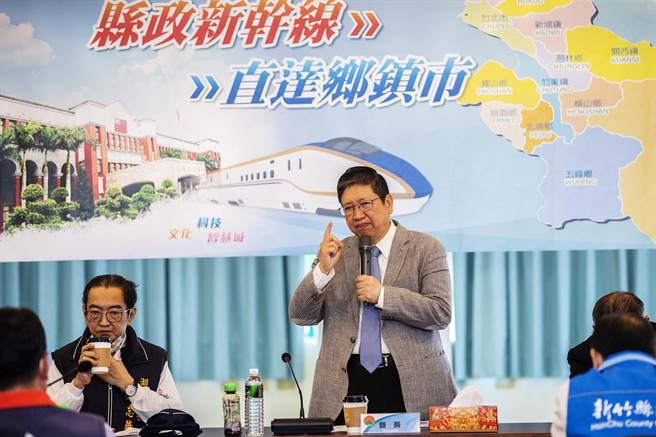 縣政新幹線湖口場，縣長楊文科指湖口興建生命紀念園區雖會被罵，但他願意承擔，希望地方能支持此「千秋大業」。（羅浚濱攝）