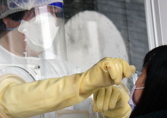 台東卑南家庭群聚案29日新增2確診，縣府呼籲鄉親前往快篩。（莊哲權攝）