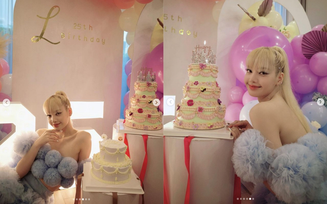 Lisa穿着性感过25岁生日。(图/ 摘自BLACKPINK Lisa IG)