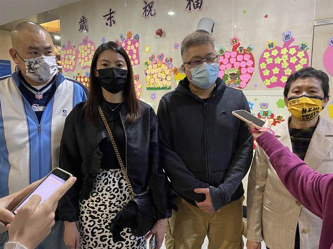 0402太鲁阁号事故伤者首次与交通部长王国材会面，会中达成3点共识，伤者及家属盼官方能信守承诺，对伤者做最好的安排。（陈佑诚摄）