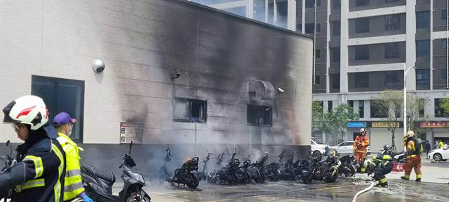 桃园市寿司郎发生火警，涉嫌放火的吕姓女子遭桃园地检署声押。（赖佑维摄）