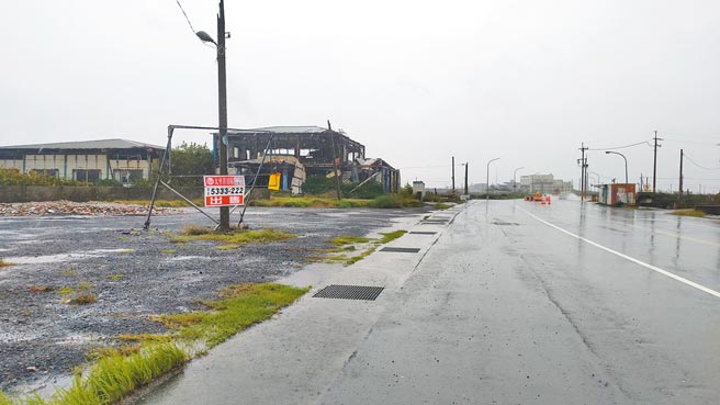 云林离岛工业区新兴区发展绿能，台西乡土地价格回春。（张朝欣摄）
