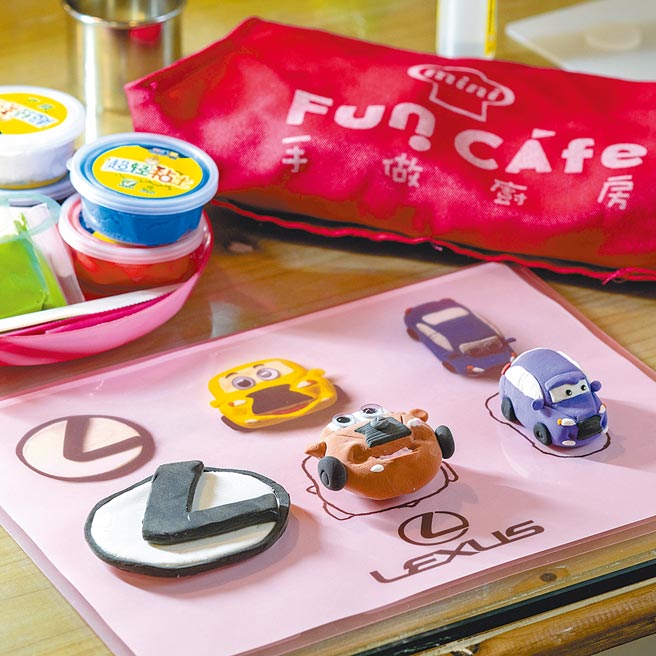 亲子手作黏土体验活动。（陈大任摄）