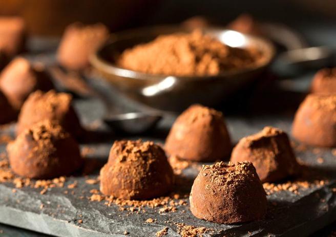 （比利时进口巧克力的品牌Diva Life以创意巧思，百年经典的松露型巧克力赋予新的生命。图／Diva Life）