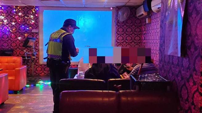 基隆市政府昨查获3家卡拉OK小吃店未依防疫规定开业。（基隆市政府提供／陈彩玲基隆传真）