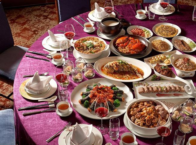 （针对母亲节，台北美福大饭店米其林一星「米香」台菜餐厅推出中式宴席。图／台北美福大饭店提供）