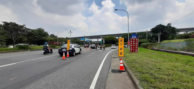 清明连假扫墓、出游避塞车杨梅警方执行交通疏导。(警方提供／吕筱蝉桃园传真)