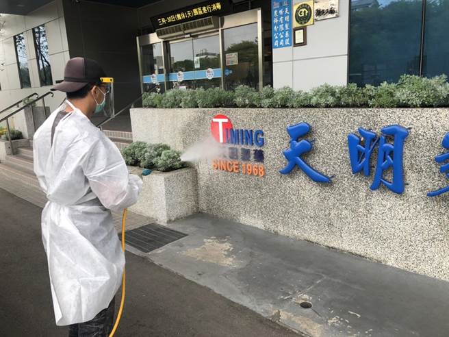 台東確診者屏東足跡，屏縣府急清消。(屏縣府提供)