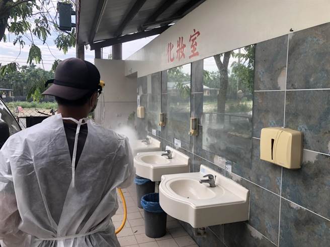 台東確診者屏東足跡，屏縣府急清消。(屏縣府提供)