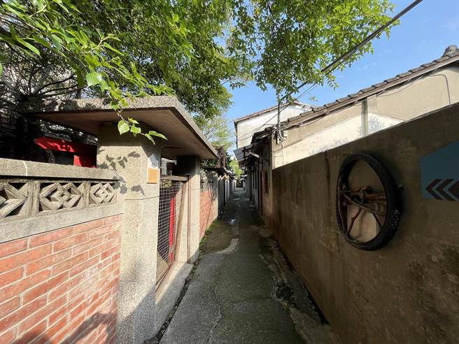 清水眷村文化园区前身是空军后勤眷舍「信义新村」，地下还有中社考古遗址。（台中市港区艺术中心提供）