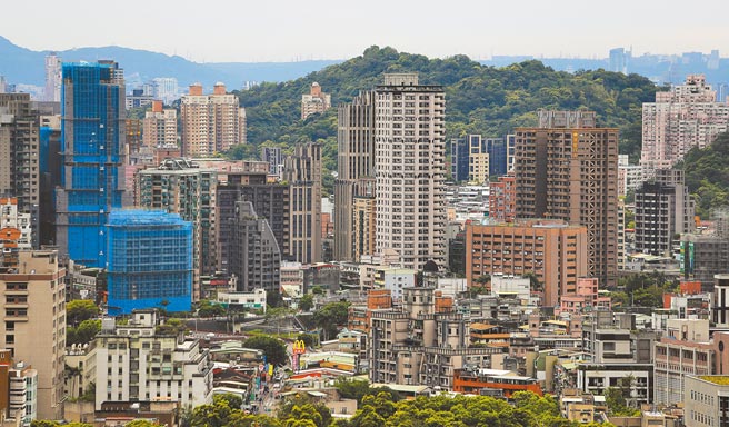 杨玉全建议，政府要实现居住正义，应就尚无能力购屋的年轻人强化租金补贴，对首购族给予利息补贴。（季志翔摄）