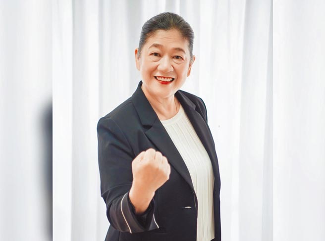 嘉义县议员林淑完表态要争取民进党提名选民雄乡长，与党内同志黄芳兰于29日晚间进行电话民调。（林淑完提供／吕妍庭嘉义传真）