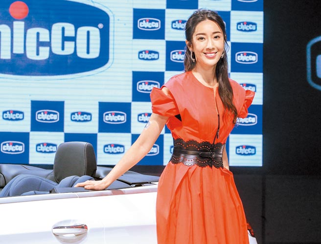 隋棠昨出席代言活动。（粘耿豪摄）