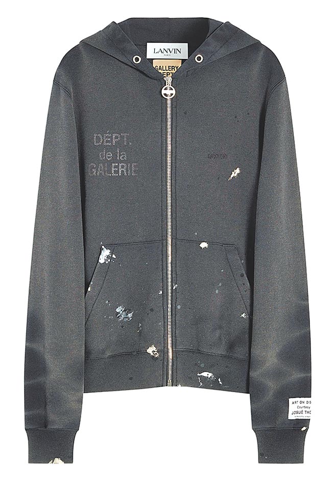与Galley Dept联名第二弹的黑色帽T外套，3万2300元。（LANVIN提供）