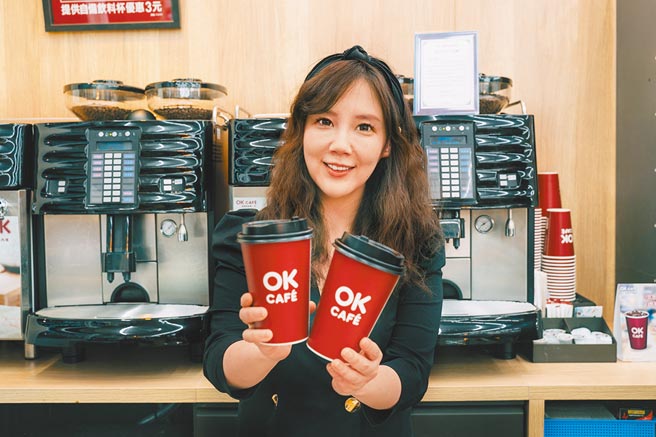 OKmart限时6天推咖啡同品项买2送2好康。（OKmart提供）