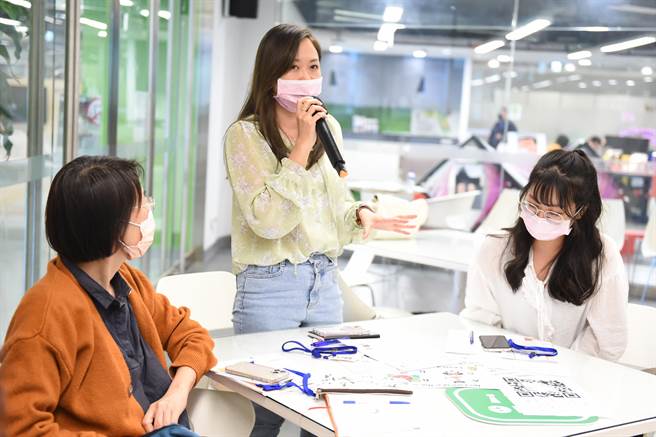  「教师英语战斗充电营」规划活用的课程及文化体验等系列活动，期望提升双语的教学能力、展现课堂新风貌。（静宜大学提供）