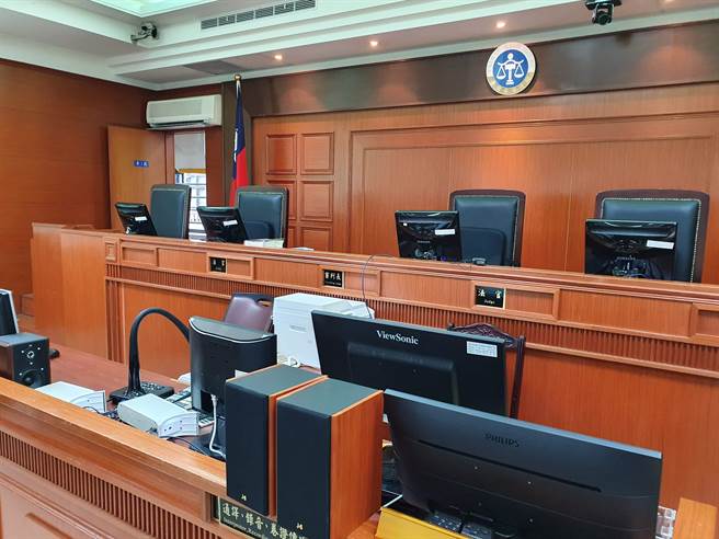 老公爱「女原味内衣裤」才外遇，台湾高等法院法官不採信，判决外遇人妻赔偿80万元确定。（本报资料照片）