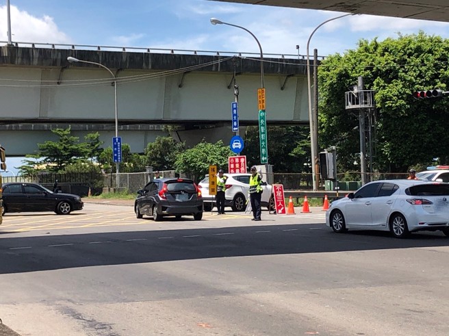 清明假期掃墓及國道交管，林口警加強交通疏導。(林口分局提供)