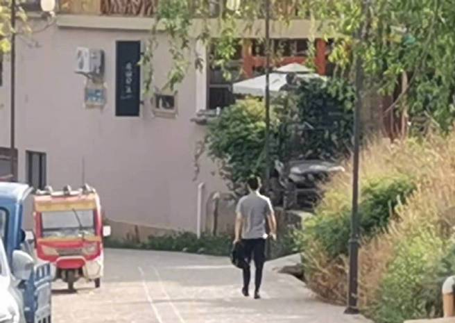 网友曝自己一天遇到5次李现的经验，让粉丝好羡慕。（图／微博）