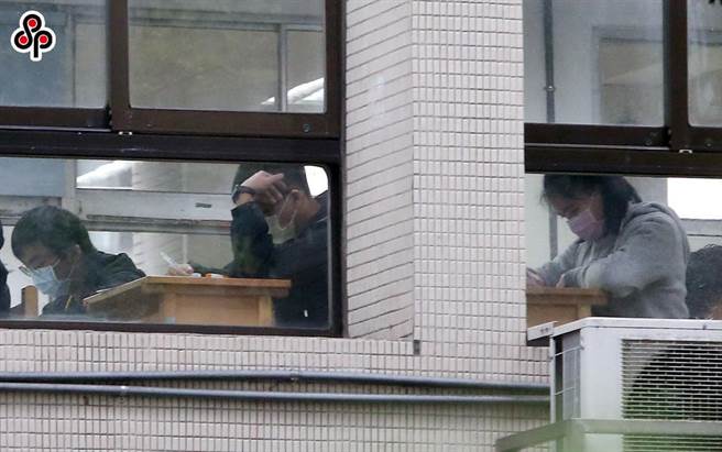 大學甄選入學委員會今天公布申請入學一階篩選結果，圖是今年學測考場的畫面。（本報資料照片）