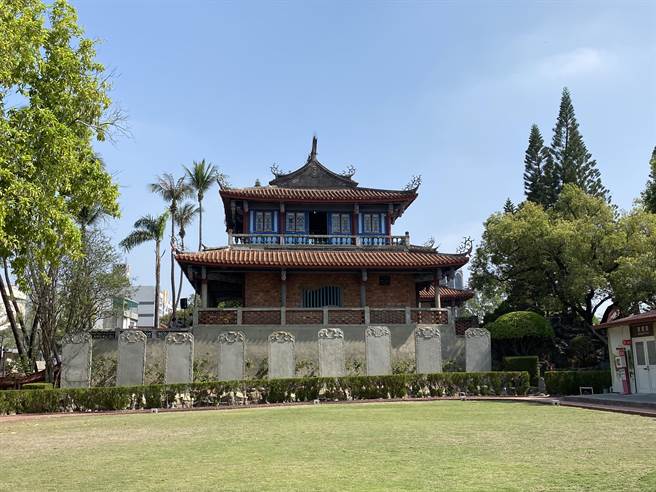 国定古蹟赤嵌楼时隔28年，今天再度启动修復。（曹婷婷摄）