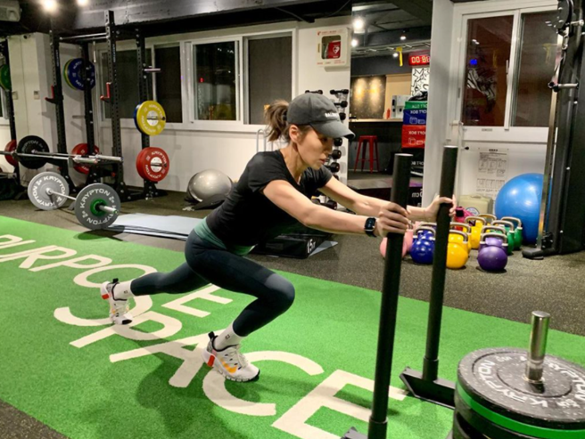 健身有成的小祯，体态健美高挑 (图/取自小祯IG)
