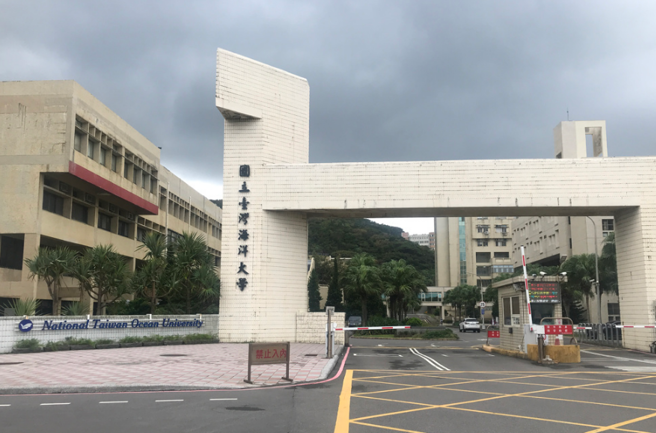 海大確診教授表示，他前往小吃店只是寒暄打招呼，制服店也不是他選的。（資料照）