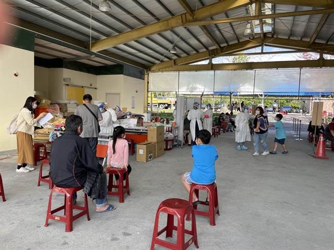 台東縣今天新增確診5例，縣府加強清消。（台東縣政府提供）