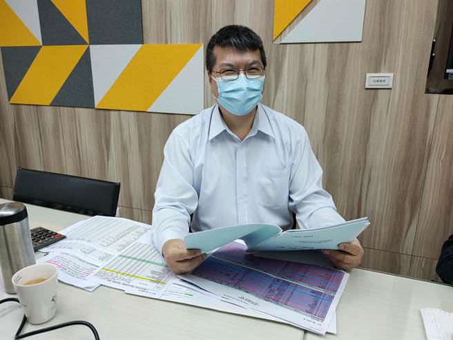 111学年度大学申请入学筛选入学结果今(31)日公告，台大注册组主任李宏森说明台大考招情况。(李侑珊摄)