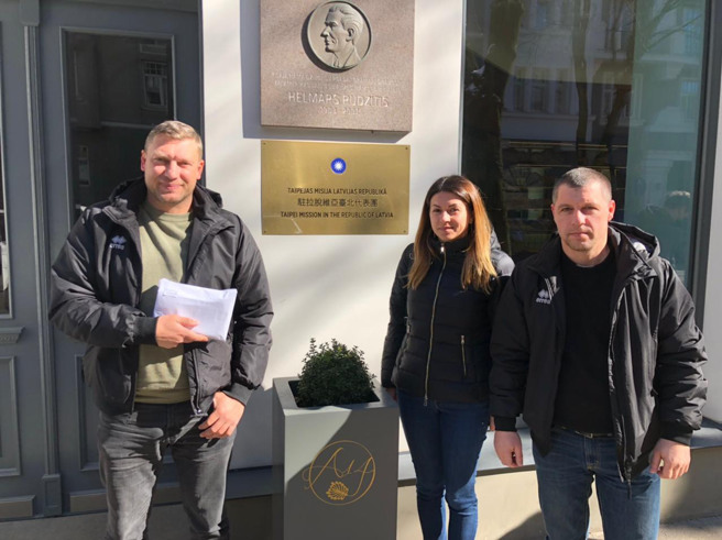 伸出人道援手，高雄鋼鐵人資助烏克蘭國家隊工作人員來台避難。(鋼鐵人提供)