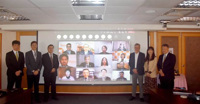 交通部觀光局表示，因應國境解封有望，從3月29日起連續3日召開全球15個觀光駐外辦事處線上會議，研討國際行銷推廣。（觀光局提供／陳祐誠傳真）