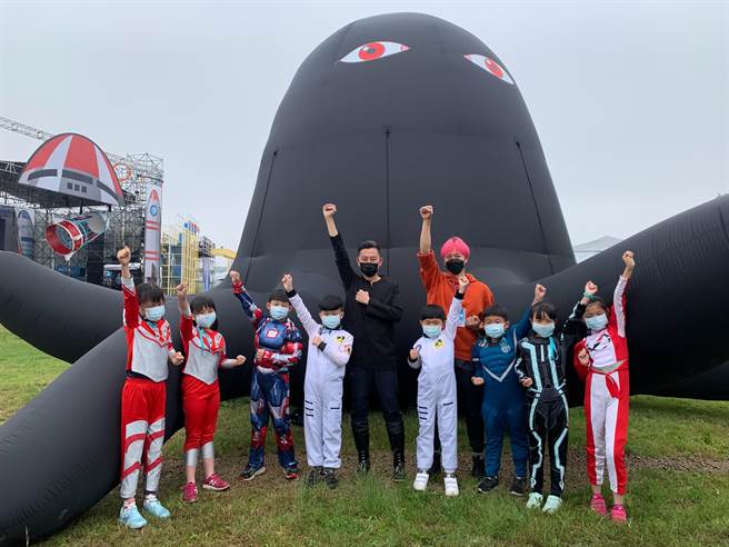 2022新竹市儿童艺术节4月1日起至5日在新竹左岸照常举行，市府昨天邀请孩童们抢先体验。（陈育贤摄）