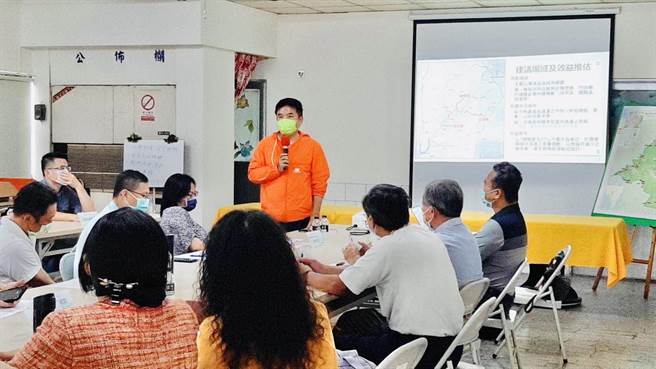 民进党屏东县长党内初选激烈，庄瑞雄31日再抛政策争取支持，他主张将全力推动「水资源升级」政策。（庄瑞雄团队提供／谢佳潾屏东传真）