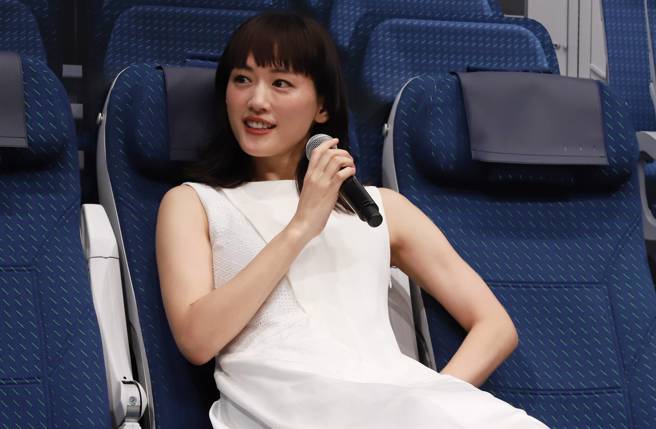 綾瀨遙仍是40、50世代心目中的最愛。(達志提供)