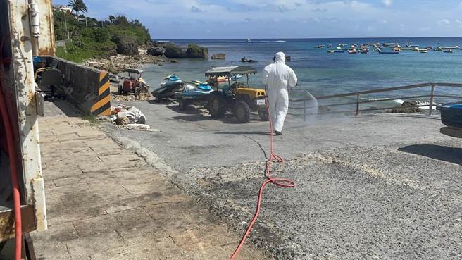 花莲慈济医院女护理师案「23529」31日确诊，经疫调发现她30日曾与男友至屏东恒春旅游，屏县府稍早公布其足迹。（屏县府提供／谢佳潾屏东传真）